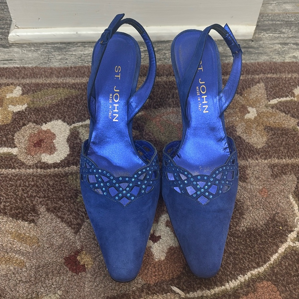 ST. JOHN 1 1/2 inch heels